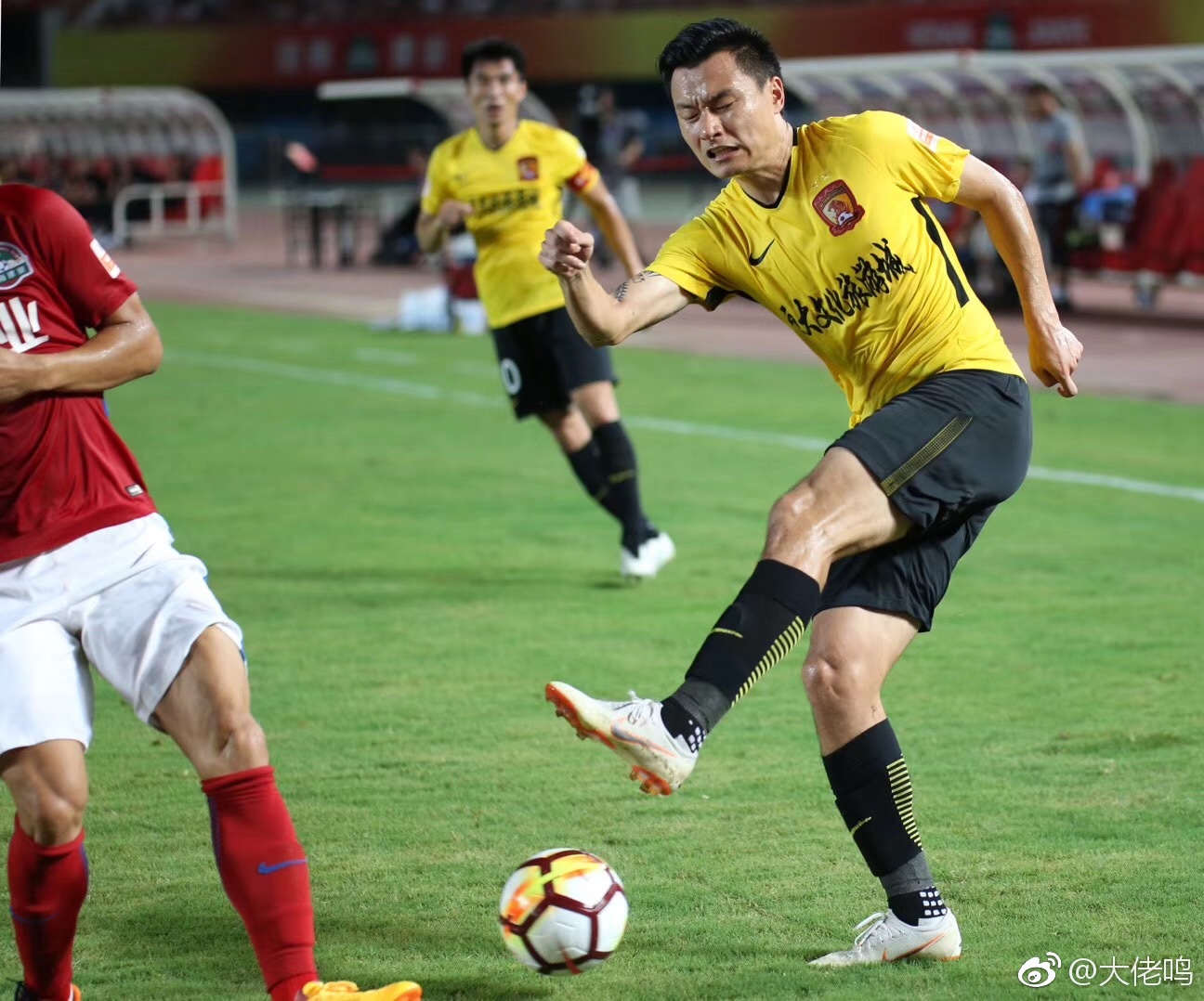 mk体育APP-吉林队主力受伤较重，战术变化招来质疑声(吉林队战绩)